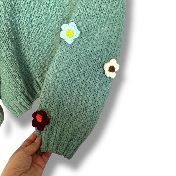 Talulah Women’s Oversized Knit 3D Floral Teal Sweater Size Small Boho Cottage - Picture 4 of 7